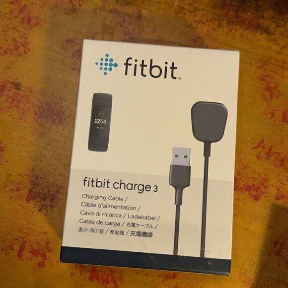 NWT Fitbit Charge 3 Charging Cable Black One Size - Picture 2 of 2